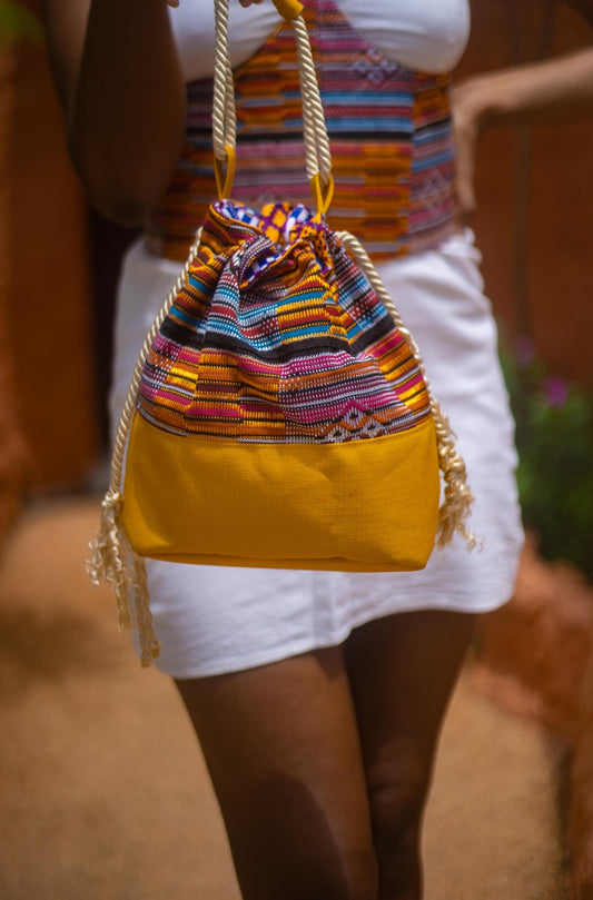 FUNMILAYO - Corset en tissu Baoulé avec lacets dans le dos avec sac pochette et corde